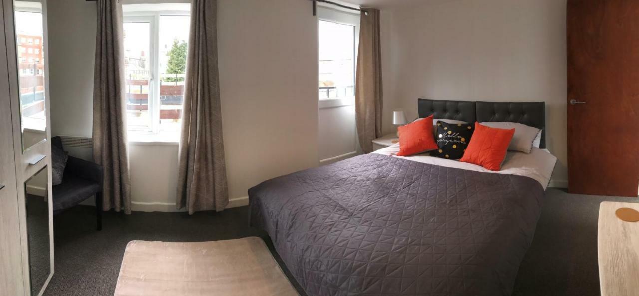 2 Bed Apartment With 2 Ensuites-Near Train Station /Mayflower /City Саутгемптон Экстерьер фото